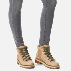 SOREL Lenox Hiking Boot. Worn once. Tan color with green laces. Size 9.